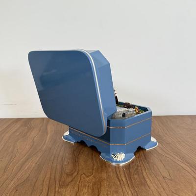 LOT 69B: Disney Sankyo Snow White's Dance Ever After Music Box A04280 - "Some Day My Prince Will Come"