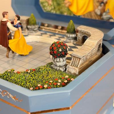 LOT 69B: Disney Sankyo Snow White's Dance Ever After Music Box A04280 - "Some Day My Prince Will Come"