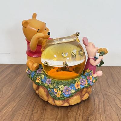 LOT 70B: Disney Winnie the Pooh Honeypot Musical Water Globe & Window Character Snowglobe