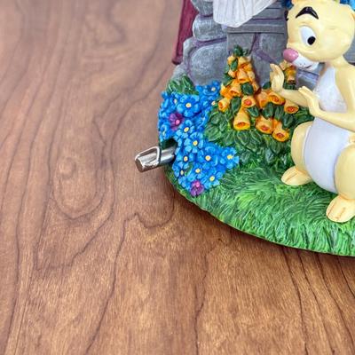 LOT 70B: Disney Winnie the Pooh Honeypot Musical Water Globe & Window Character Snowglobe