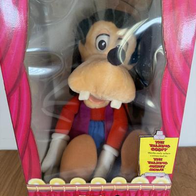 LOT 74B: Disney World of Wonders Talking Mickey Mouse Show Goofy Doll in Box
