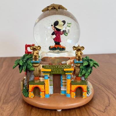 LOT 75B: Disney Snowglobes - Enesco "In the Good Old Summertime, California Adventure "California Here I Come" &...