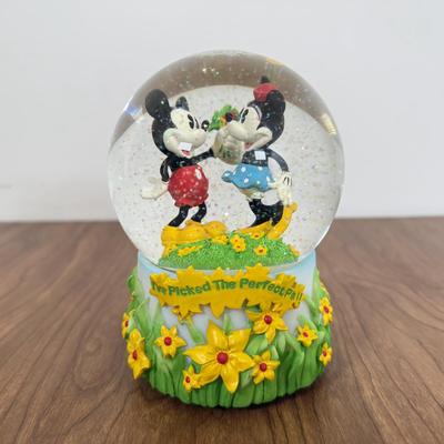 LOT 75B: Disney Snowglobes - Enesco "In the Good Old Summertime, California Adventure "California Here I Come" &...