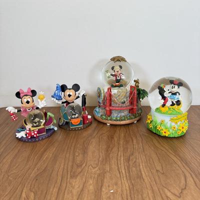 LOT 75B: Disney Snowglobes - Enesco "In the Good Old Summertime, California Adventure "California Here I Come" &...