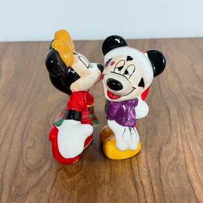 LOT 77B: Disney Clothique Possible Dreams Santas, Mickey & Minnie w/ Disney's Christmas Collection Train Photo Prames & Salt...