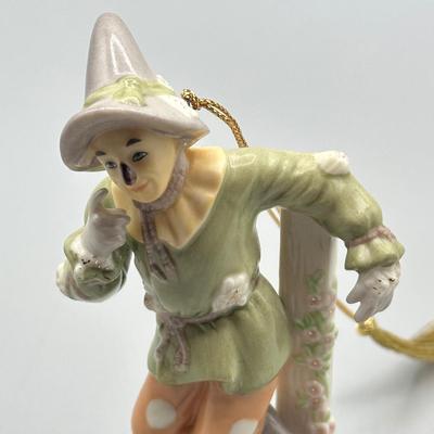 LOT 82B: Lenox The Wizard Of Oz Scarecrow Figurine