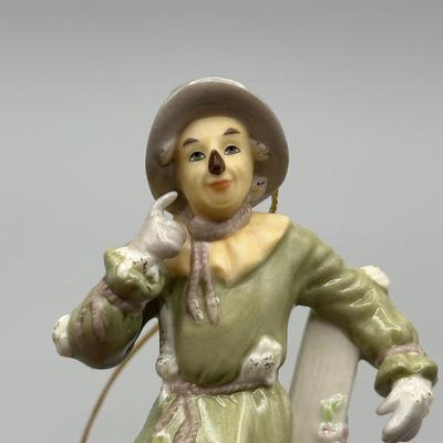 LOT 82B: Lenox The Wizard Of Oz Scarecrow Figurine