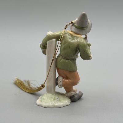 LOT 82B: Lenox The Wizard Of Oz Scarecrow Figurine