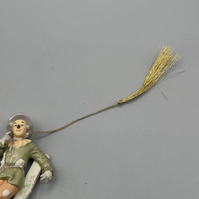 LOT 82B: Lenox The Wizard Of Oz Scarecrow Figurine