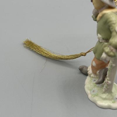 LOT 82B: Lenox The Wizard Of Oz Scarecrow Figurine
