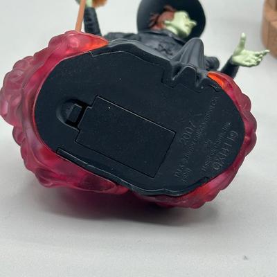 LOT 83B: The Wizard Of Oz/Hallmark Ornaments