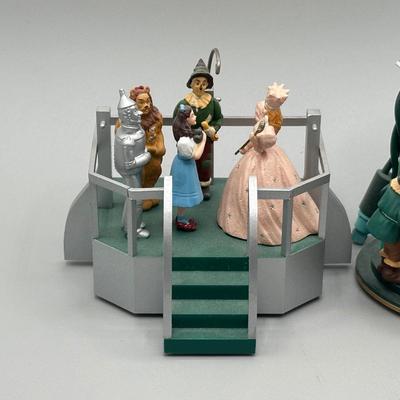 LOT 85B: The Wizard Of Oz/Hallmark Ornaments