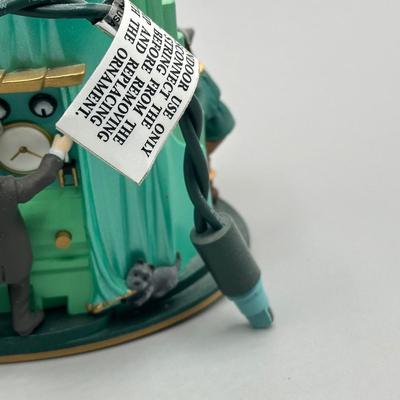 LOT 85B: The Wizard Of Oz/Hallmark Ornaments