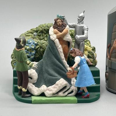 LOT 86B: The Wizard Of Oz Hallmark Ornament & Music Box
