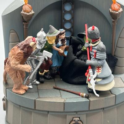 LOT 86B: The Wizard Of Oz Hallmark Ornament & Music Box