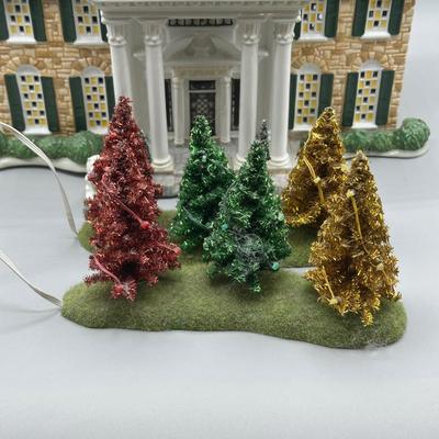 LOT 91B: Department 56/Elvis Collection