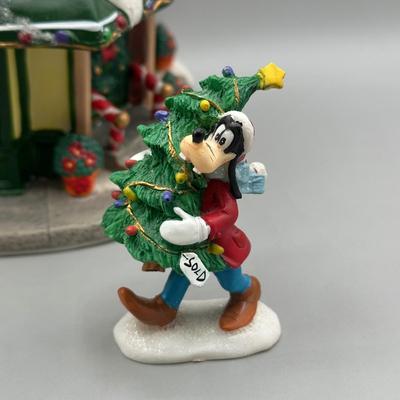 LOT 100B: Vintage Disney Main St Diner Christmas Village Ceramic House w/ Figurines