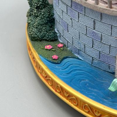 LOT 103B: Disney Princess Snow Globe Music Box