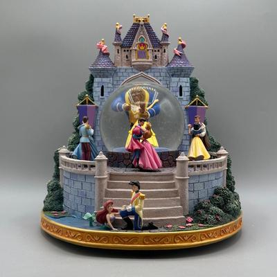 LOT 103B: Disney Princess Snow Globe Music Box