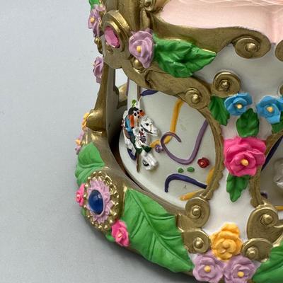 LOT 105B: Disney's Mickey & Minnie Mouse Musical Carousel Snow Globe