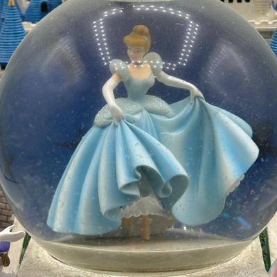 LOT 108B: Disney Cinderella Musical Snow Globe & Snow White & The Seven Dwarfs