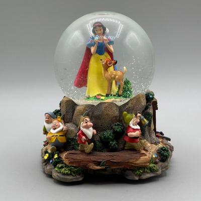 LOT 108B: Disney Cinderella Musical Snow Globe & Snow White & The Seven Dwarfs