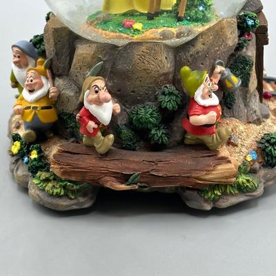LOT 108B: Disney Cinderella Musical Snow Globe & Snow White & The Seven Dwarfs