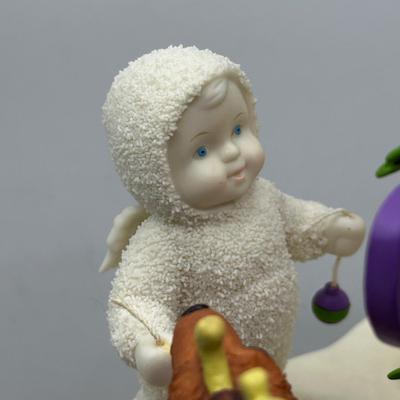 LOT 111B: The Grinch x SnowBabies Decor