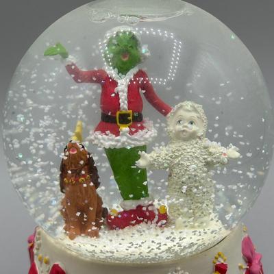LOT 111B: The Grinch x SnowBabies Decor