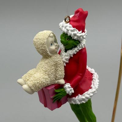 LOT 111B: The Grinch x SnowBabies Decor