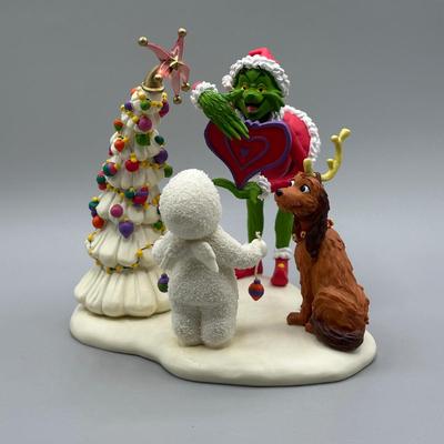 LOT 111B: The Grinch x SnowBabies Decor