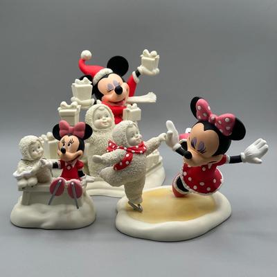 LOT 112B: Minnie Mouse x Snow Babies Department 56 Decor