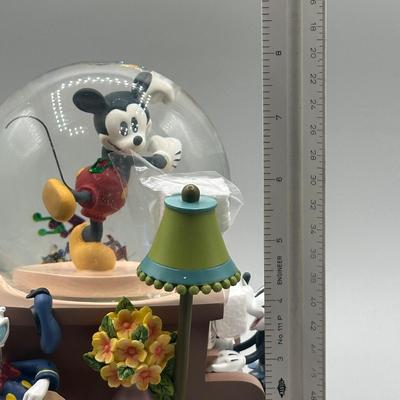 LOT 120B: Vintage Disney Minnie’s Yoo Hoo Musical Snow Globe