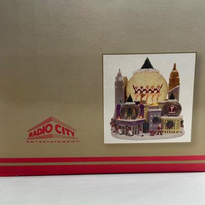 LOT 123B: Radio City Christmas Spectacular Snow Globe & Elvis Anniversary Clock