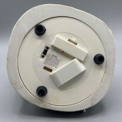 LOT 123B: Radio City Christmas Spectacular Snow Globe & Elvis Anniversary Clock