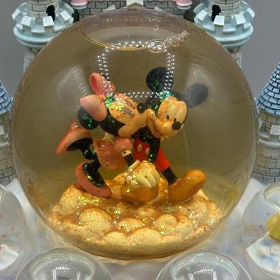LOT 133B: Disney Loves First Kiss Musical Snow Globe