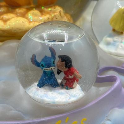 LOT 133B: Disney Loves First Kiss Musical Snow Globe
