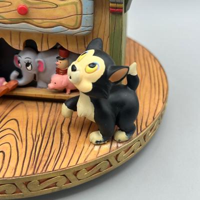 LOT 135B: Vintage Disney Pinocchio & Blue Fairy Musical Snow Globe