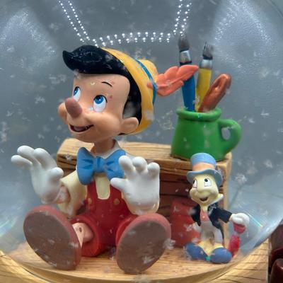LOT 135B: Vintage Disney Pinocchio & Blue Fairy Musical Snow Globe