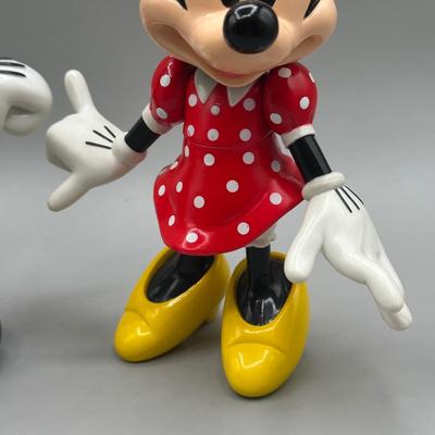 LOT 138B: Vintage Ceramic Minnie, Twistable Collector Toys & More