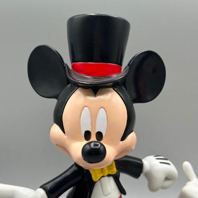 LOT 138B: Vintage Ceramic Minnie, Twistable Collector Toys & More