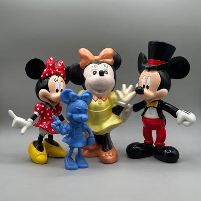 LOT 138B: Vintage Ceramic Minnie, Twistable Collector Toys & More