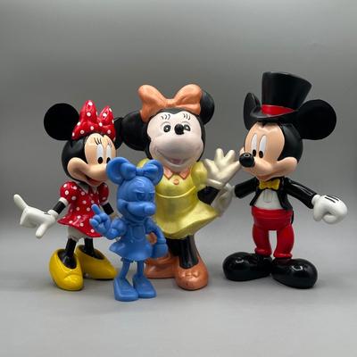 LOT 138B: Vintage Ceramic Minnie, Twistable Collector Toys & More
