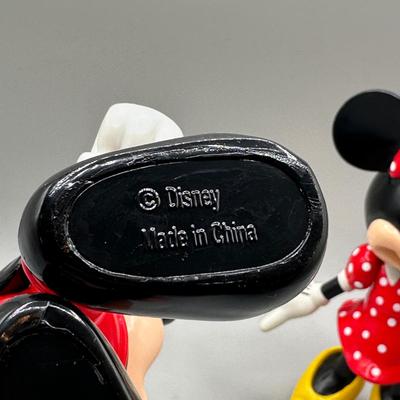 LOT 138B: Vintage Ceramic Minnie, Twistable Collector Toys & More