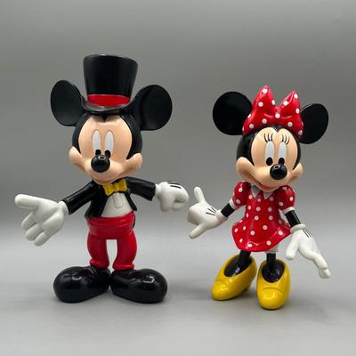 LOT 138B: Vintage Ceramic Minnie, Twistable Collector Toys & More