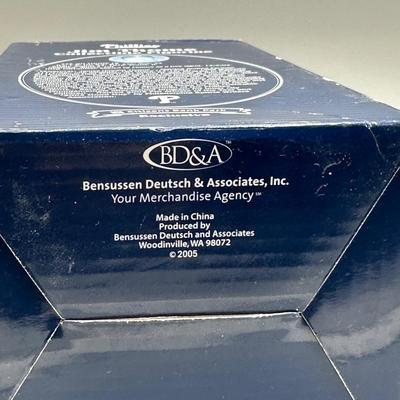 LOT 150B: Philadelphia Phillies Collection! Ryan Howard Bobble Head, Team Celebration Ornament & More