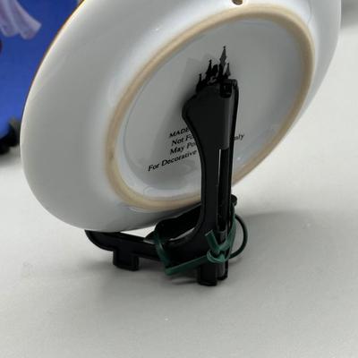 LOT 152B: Decorative Disney Plate Collection