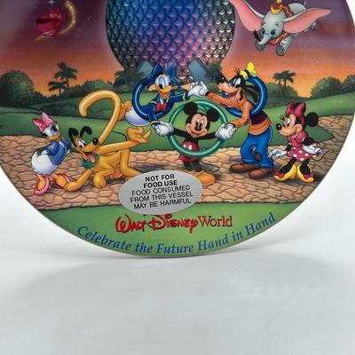 LOT 152B: Decorative Disney Plate Collection
