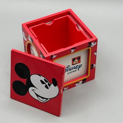 LOT 153B: Disney Photo Holder/Frame Collection
