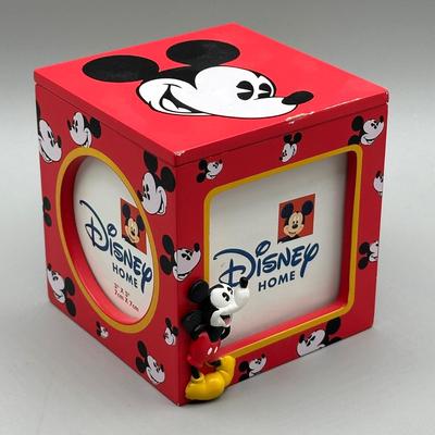 LOT 153B: Disney Photo Holder/Frame Collection